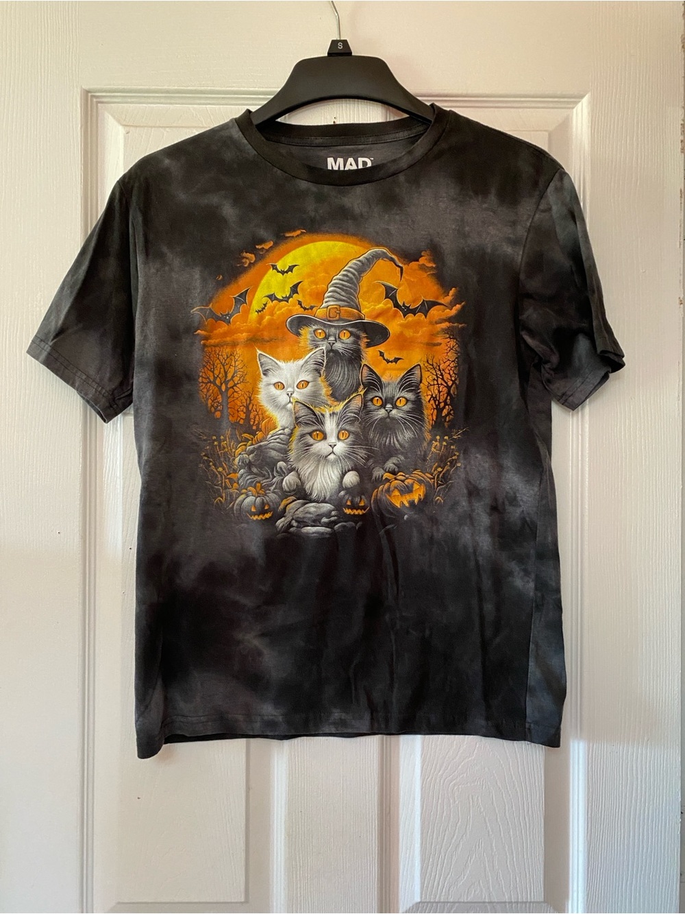 Mad Engine Halloween Witch Cats Cat lady Short Sleeve Shirt Tee
